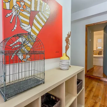 Apartment Downtown Figueira